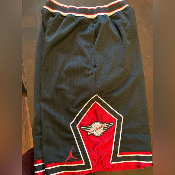 Authentic Jordan Basketball Shorts - Picture 4 of 4